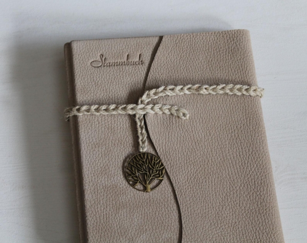 Stammbuch "Baum" aus beigem Büffelleder, DIN A5